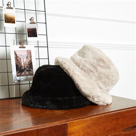 louis vuitton furry bucket hat